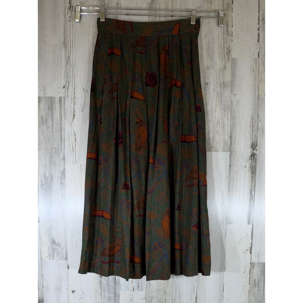 Herman Geist Skirt 10 (28x36) Olive Green Owl Book Pleated Vintage Academia READ
